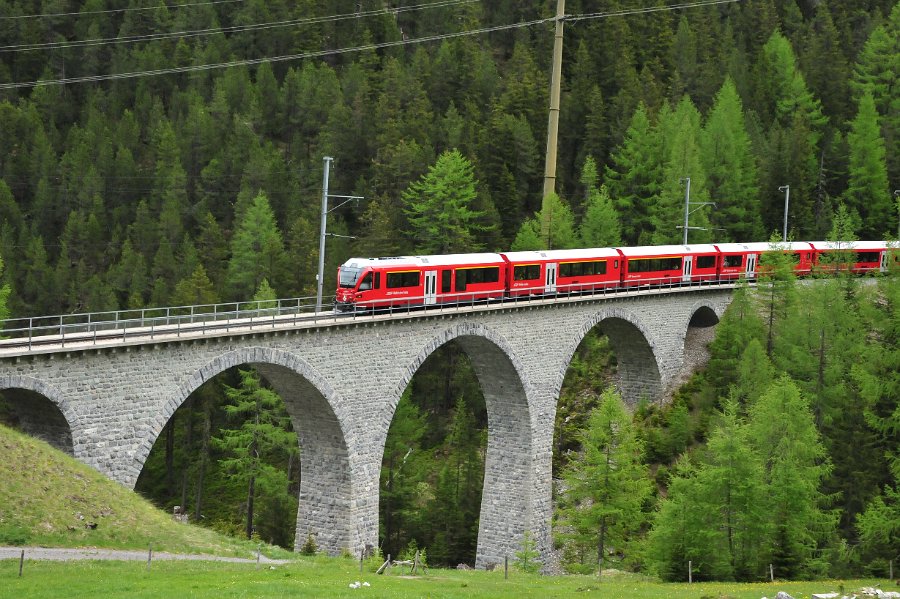 RhB Glacier Express, Allegra Triebwagen und andere (37)